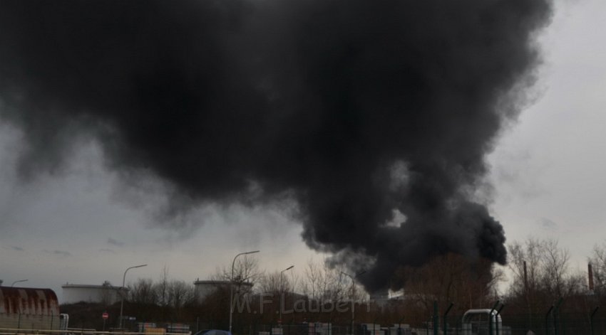 Explosion Feuer Shell Godorf Fotos Mel P061.JPG